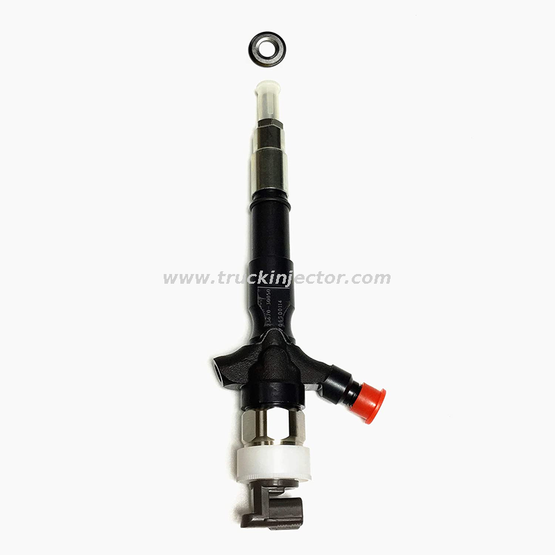 Hot Selling Injector Denso Genuine Fuel Injector 095000-5881 0950005881 Denso Nozzle Toyota Hiace Hilux 2KD Diesel Engine Parts