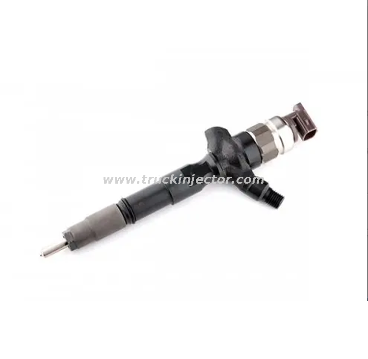 Hot Sale Denso Genuine Diesel Injector Fuel Injector 23670-30220 2367030220 Nozzle Toyota Hilux Landcruiser 3.0L D4D 2KD-FTV 1KD-FTV Engine