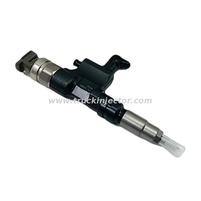 Fuel Injector Assembly Common Rail Diesel Engine Parts Denso Fuel Injector 095000-8470/23670-E0410 Nozzle Toyota RAV4 Engine 0950008470