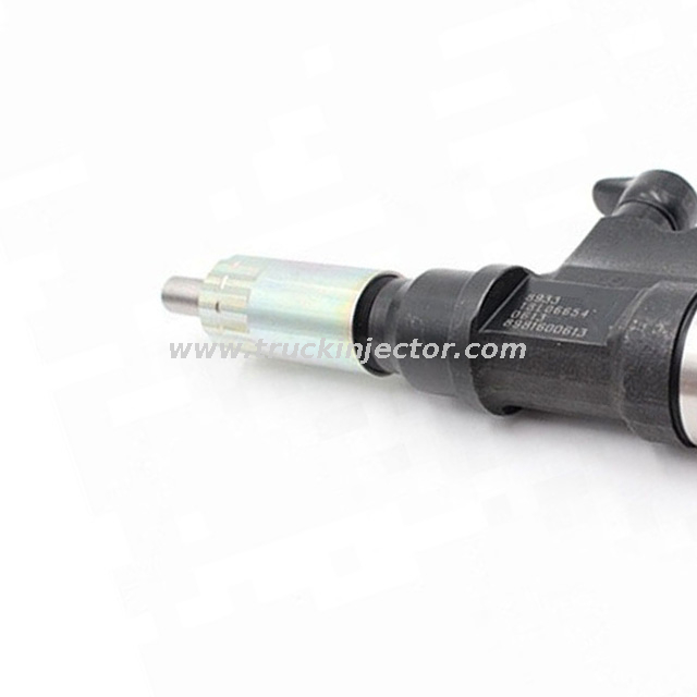 Genuine Original Common Rail Diesl Fuel Injector ISUZU 4HK1 6HK1 Denso Fuel Injector 095000-8933 8-98160061-1 8-98160061-2 8-98160061-3 Denso Nozzle Assy