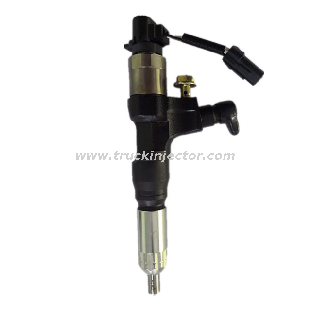 Common Rail Fuel Injector Diesel Engine Part Denso Fuel Injector 095000-6221 0950006221 Nozzle Xichai 6DHL 4DL​ Engine Parts 095000-6221