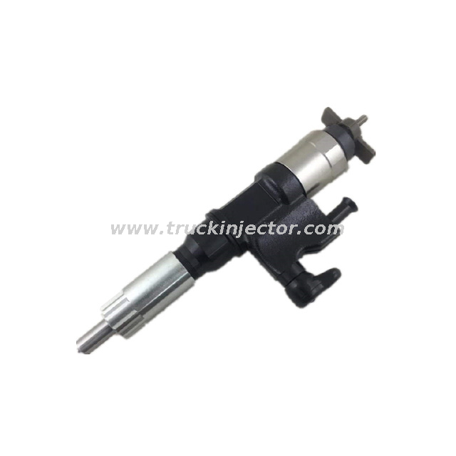 New Genuine Denso Nozzle 095000-0160 0950000160 Fuel Injector Common Rail Diesel Injector Isuzu 6HK1 6TE1 Engine