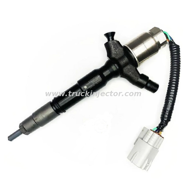 Denso Hot Sale Genuine Diesel Injector Fuel Injector 23670-30270 2367030270 Nozzle Toyota Hilux D4D 1KD-FTV Engine