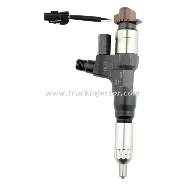 High Performance Fuel Injector HINO J08 J05 Excavator Part Denso Common Rail Fuel Injector 095000-6583/095000-6581 Nozzle