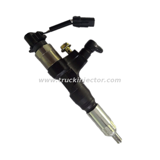 Common Rail Fuel Injector Diesel Engine Part Denso Fuel Injector 095000-6221 0950006221 Nozzle Xichai 6DHL 4DL​ Engine Parts 095000-6221