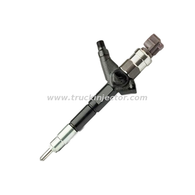 Common Rail Diesel Injector New Genuine Denso Nozzle 095000-0880/095000-0881 Fuel Injector Assembly Nissan Almera Primera 2.2L Engine 