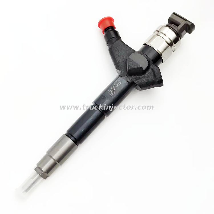 Common Rail Fuel Injector Diesel Engine Part Denso Fuel Injector 095000-6240/095000-6243/095000-6244/095000-6241 Nozzle Nissan Navara YD25​ 16600-VM00A 16600-VM00D 16600-MB40​ Engine Parts