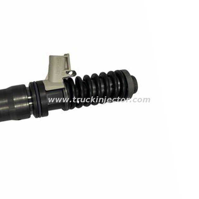 Common Rail Fuel Injector Volvo Nozzle 85003951 Delphi Injector BEBE4D37001 Volvo MD11 FH13 Diesel Engine Parts