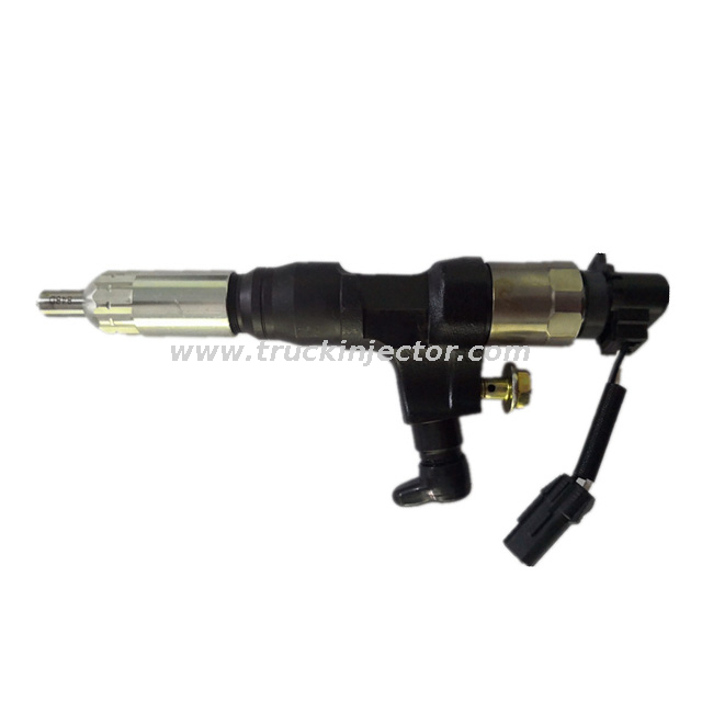 Common Rail Fuel Injector Diesel Engine Part Denso Fuel Injector 095000-6221 0950006221 Nozzle Xichai 6DHL 4DL​ Engine Parts 095000-6221