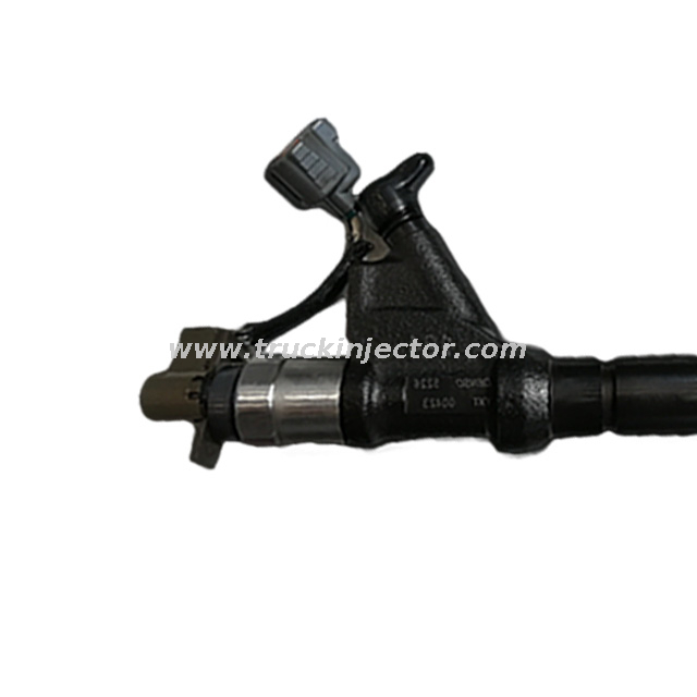 Original Denso Fuel Injector 095000-5226/095000-5220/095000-5221/23910-1240/23670-E0340/23670-E0341 Nozzle Hino Truck E13C/Hino 700 Engine Parts