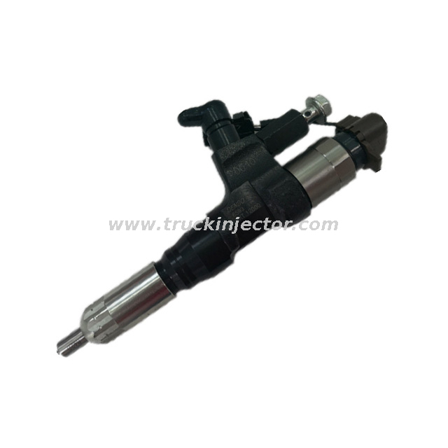 Denso HINO J05E KOBELCO SK200-8 SK210-8 Excavator Parts Fuel New Common Rail Fuel Injector 095000-6353/23670-E0050/095000-6350 Nozzle