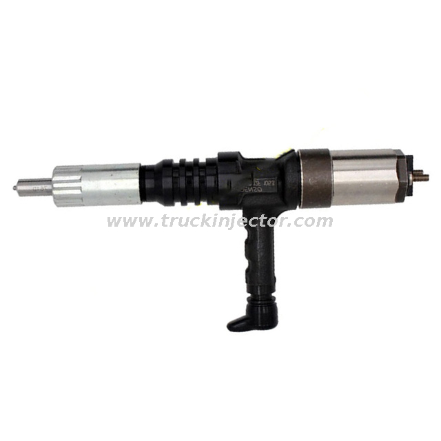 Komatsu INJECTOR 6D170E-5 6D170 Diesel Engine Parts Genuine Denso 095000-6290/6245-11-3100/6245-11-3101/6245-11-3102/6245-11-3103 Fuel Injector Nozzle