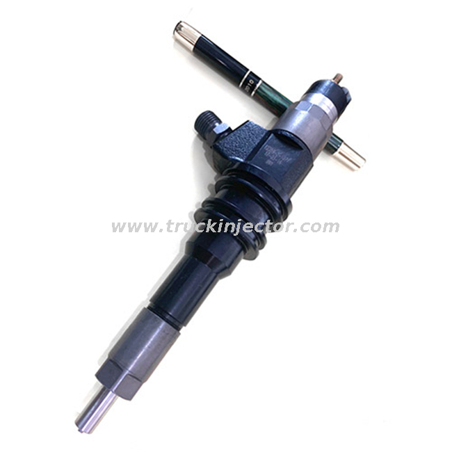 Bosch Fuel Injector 0445120006 Diesel Engine Parts