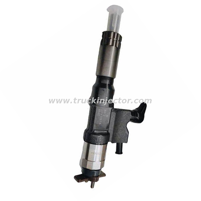 High Quality 095000-0670/6261-11-3100 0950000670 Fuel Injector Common Rail Diesel Injector New Genuine Denso Nozzle John Deere 23T 57892/Komatsu PC400-8 PC450-8 Engine