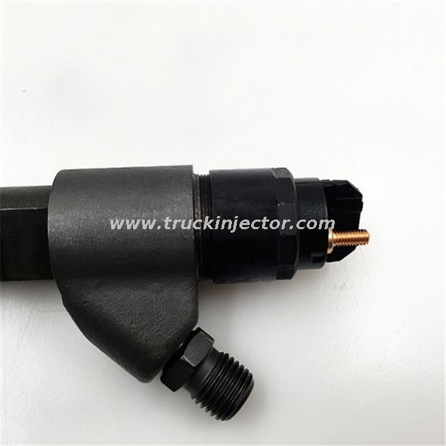 Bosch Fuel Injector 0445120067 for Diesel Engine Parts