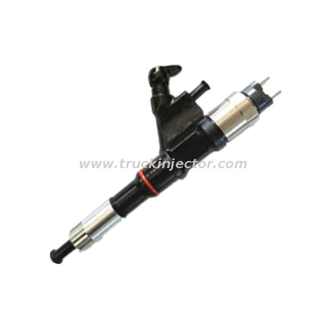 HINO P11C 23670-E0351 SK450 Nozzle 095000-5212/095000-5214 Denso Fuel Injector 095000-5214 Diesel Engine Parts 