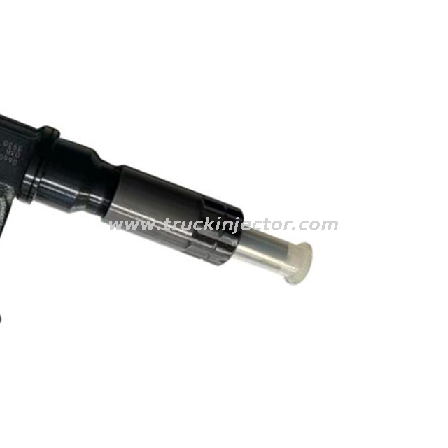 ISUZU HITACHI ZX240-5A SY235-10 ZX330-5A SY365-10 SY365H 4HK1 6HK1 Diesel Engine Denso Fuel Common Rail Injector 295050-1520/8-98243863-0 Nozzle Assy